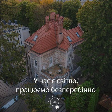 Lion'S Castle Hotel Liov Exterior foto
