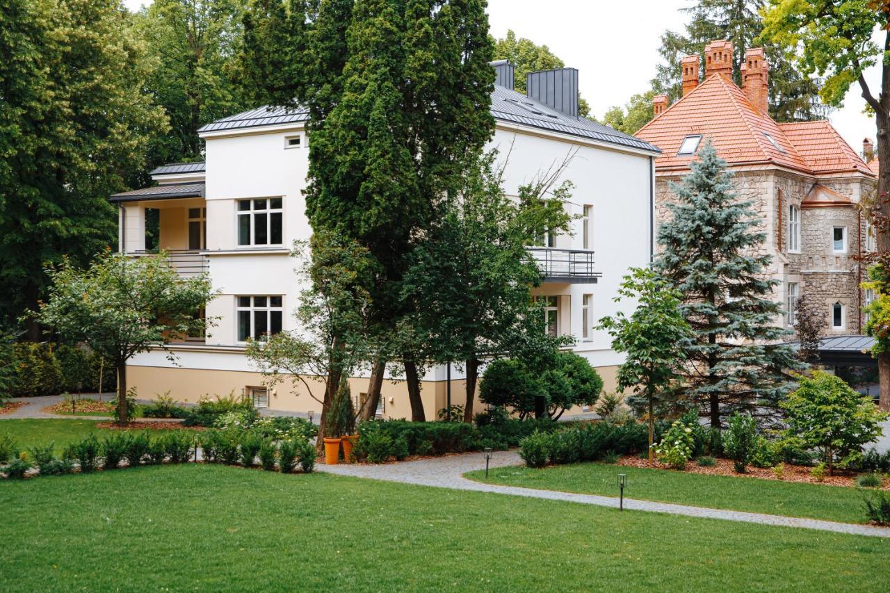 Lion'S Castle Hotel Liov Exterior foto