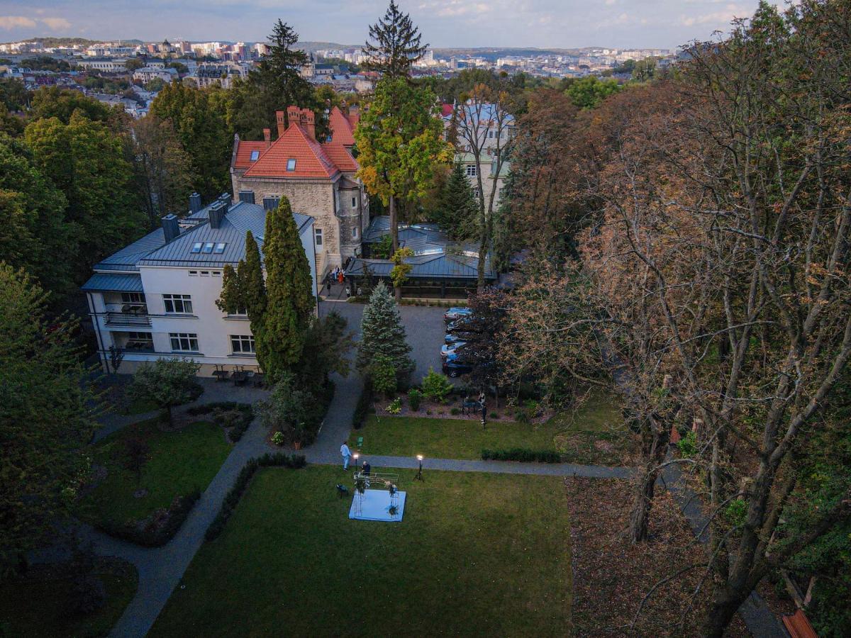 Lion'S Castle Hotel Liov Exterior foto