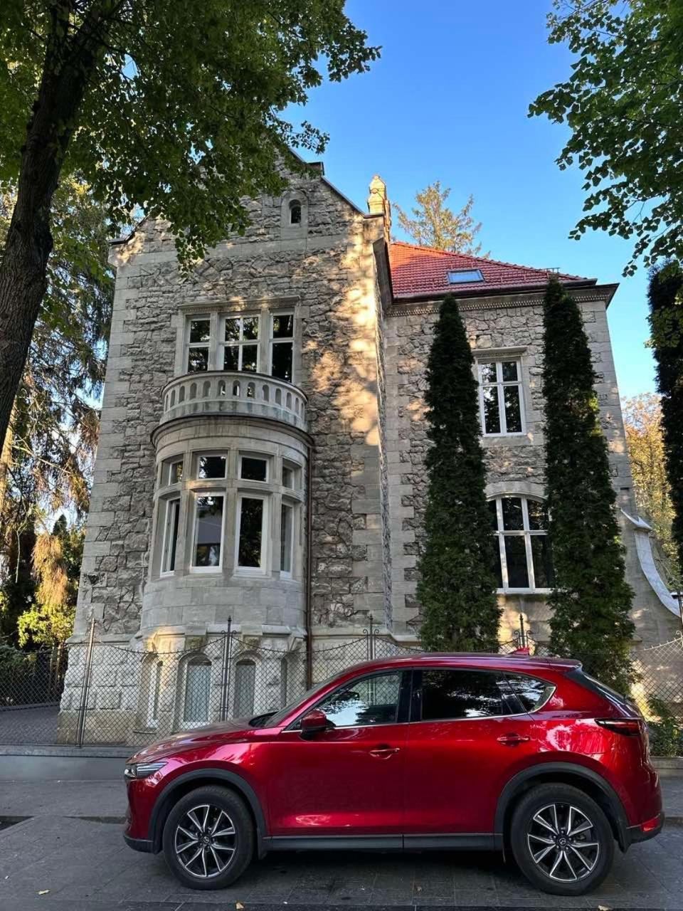 Lion'S Castle Hotel Liov Exterior foto